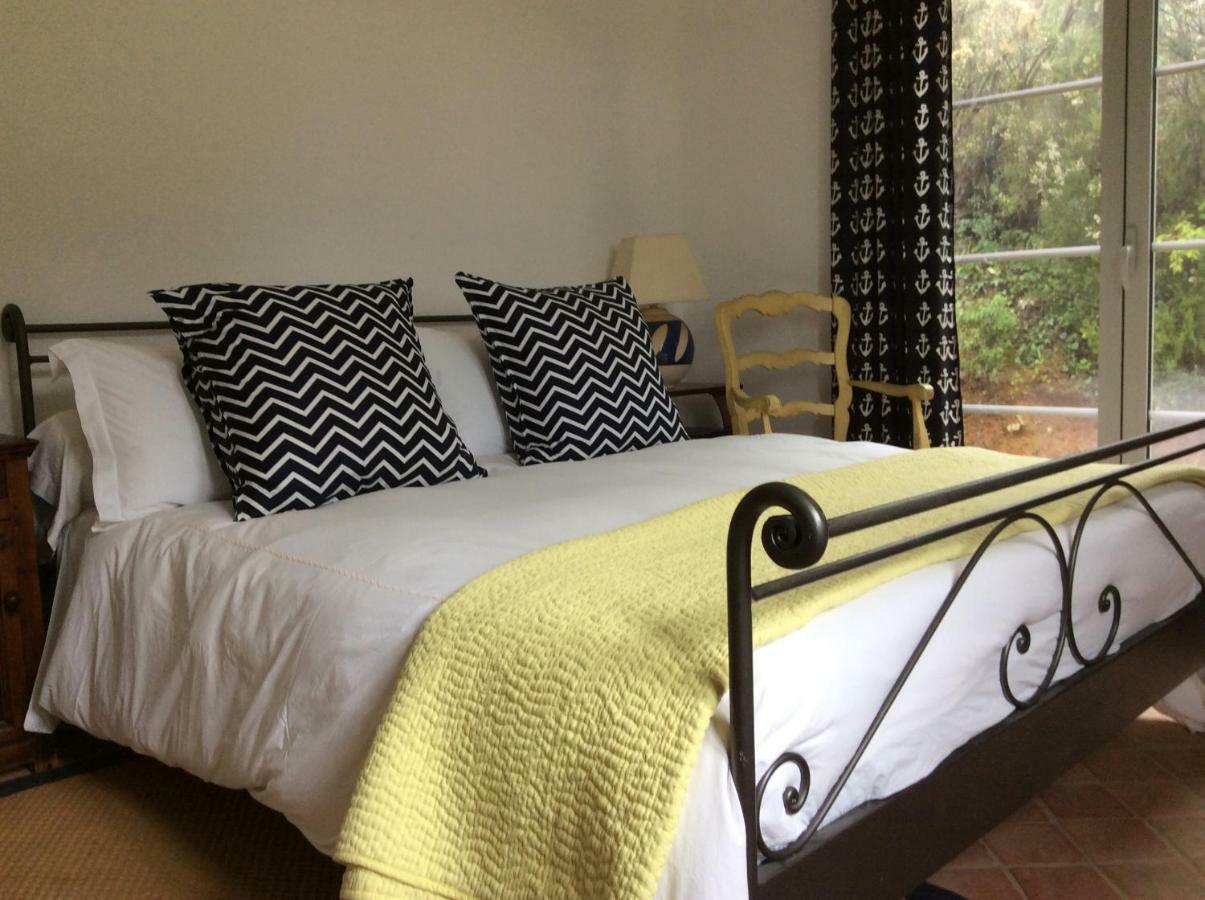ガッサン Le Mas Amore Bed & Breakfast エクステリア 写真